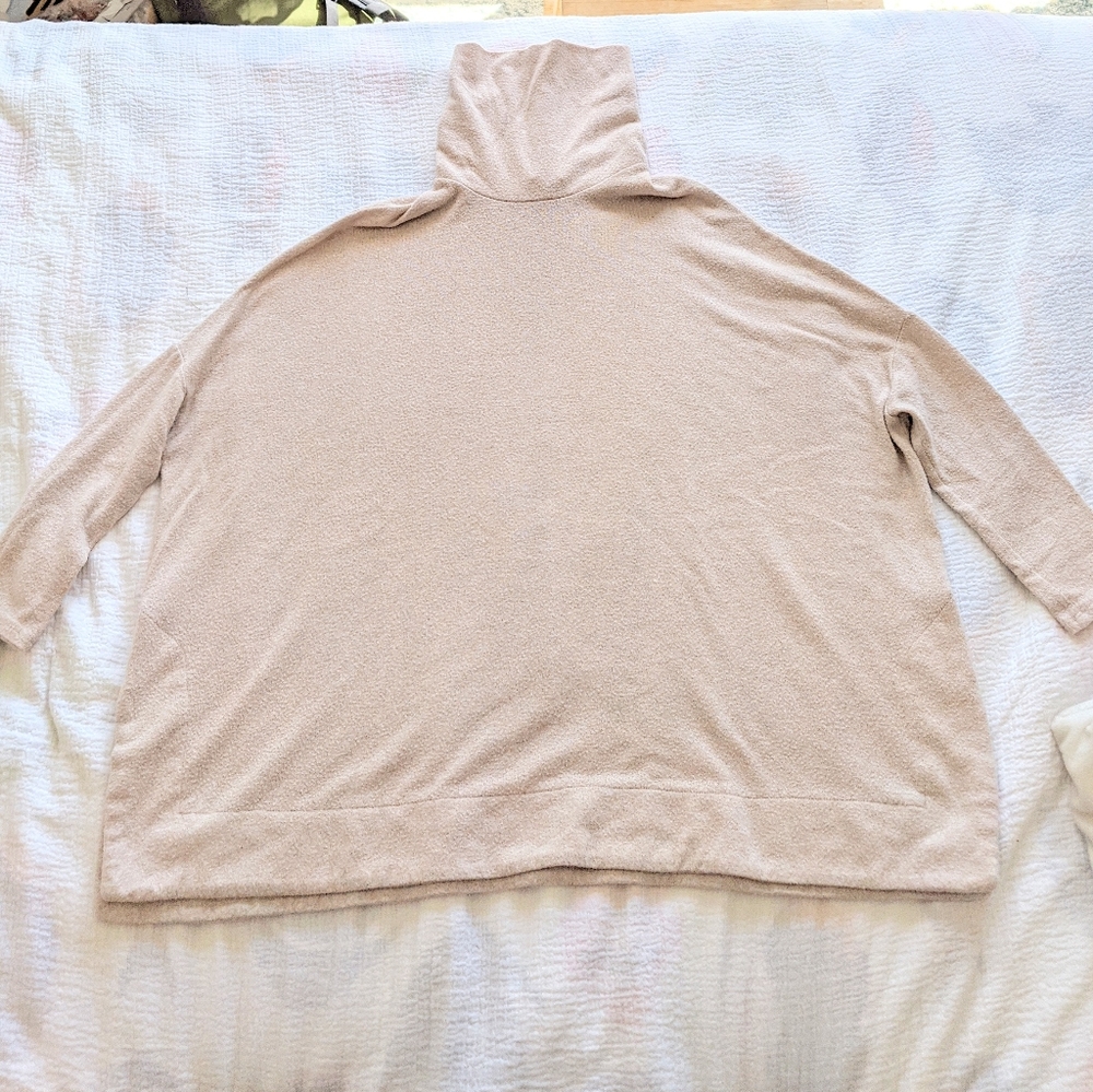 Anthropologie turtleneck swing top